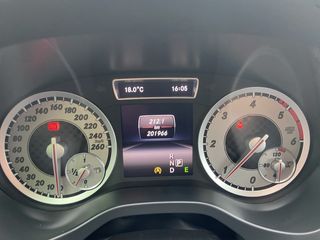 Mercedes-Benz Clase A 180 CDI AMG Line 80 kW (109 CV)