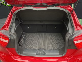 Mercedes-Benz Clase A 180 CDI AMG Line 80 kW (109 CV)
