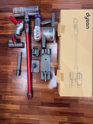 Aspirapolvere Dyson V8 Extra con batteria extra nuova
