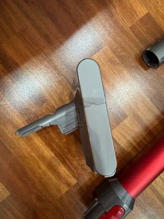 Aspirapolvere Dyson V8 Extra con batteria extra nuova