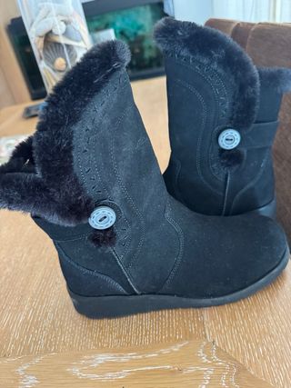 Botas Skechers Ante Negra Impermeables