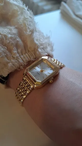 Orologio vintage elegante oro