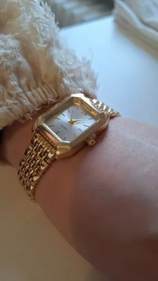 Orologio vintage elegante oro