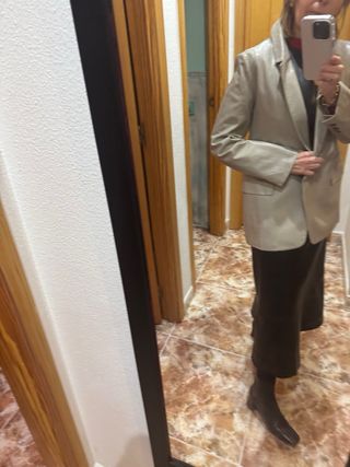 Americana polipiel beige/marrón