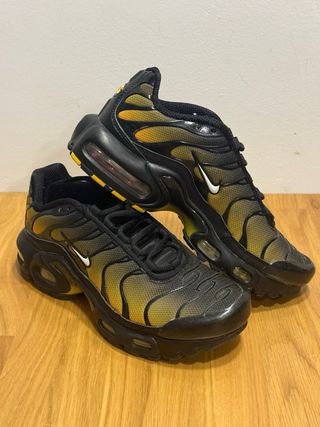 Zapatillas Nike Air Max Plus TN Negras y Amarillas