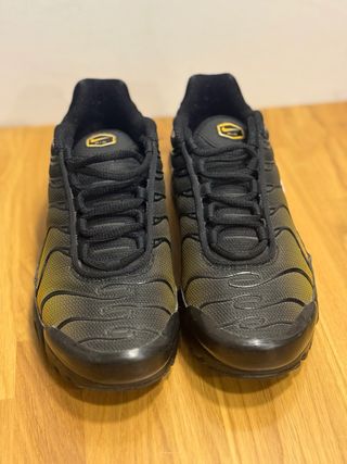 Zapatillas Nike Air Max Plus TN Negras y Amarillas