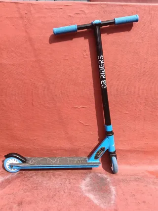 Patinete unisex para niños hasta 11 años aprox.