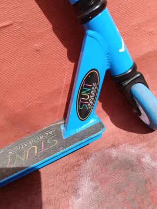 Patinete unisex para niños hasta 11 años aprox.