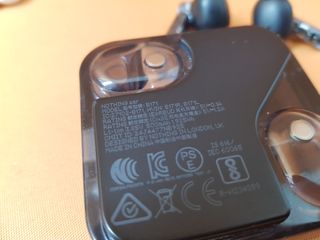 Nothing Ear Auriculares Bluetooth Negros Rojos