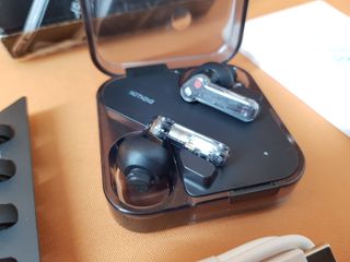 Nothing Ear Auriculares Bluetooth Negros Rojos