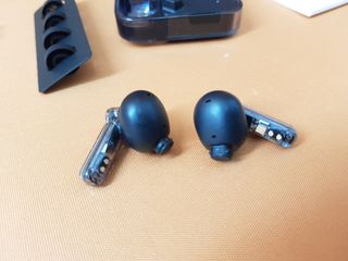 Nothing Ear Auriculares Bluetooth Negros Rojos