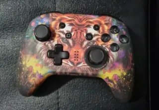 Mando personalizado con diseño de tigre