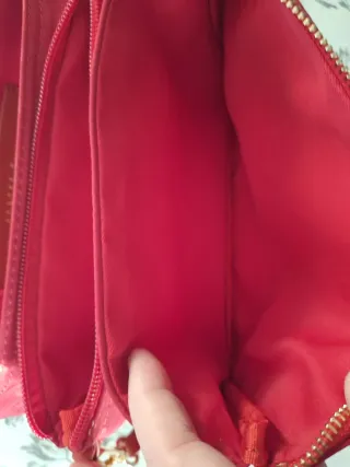 Bolso Cortefiel rojo pequeño cremalleras