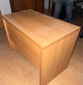 Mesa de oficina de madera