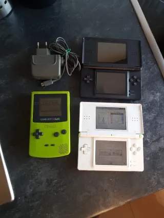 Lote 3 consolas Nintendo: GBC, DS Lite