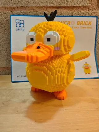 Figura Pokémon Psyduck – Microbloques 2570 piezas