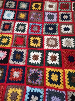 Coperta plaid uncinetto granny squares