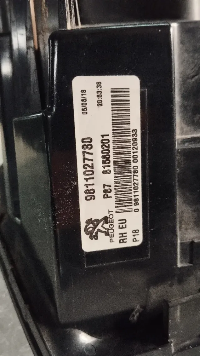 !! ORIGINAL!!Piloto Trasero Derecho Peugeot 5008