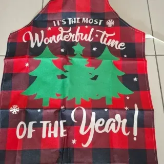 Grembiule e cappello natalizio