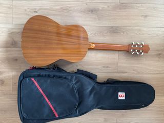 Guitarra Clásica con funda