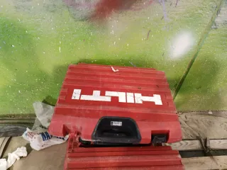 Maletín Hilti con 2 baterías