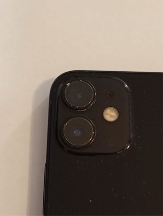 iPhone 12 mini 128 GB con accessori