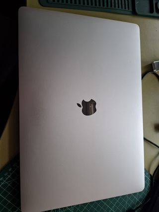 Macbook Pro 2019 15" Plata