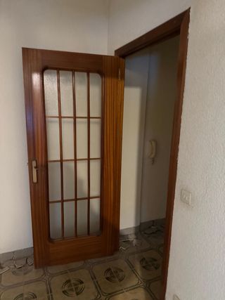 Puerta madera vintage con cristal