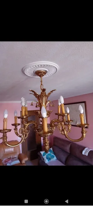 Lámpara de techo dorada