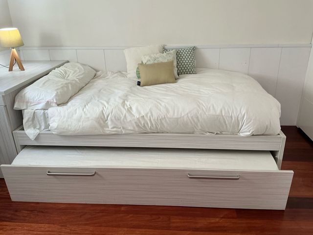 Cama nido con armario y zapatero