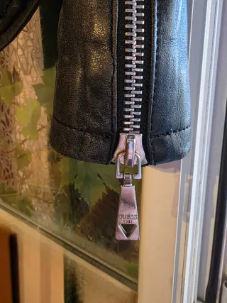 Chaqueta Cuero Guess Talla M