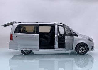 1:18 Mercedes V Klasse AMG Line 2018 Plata Norev