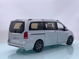 1:18 Mercedes V Klasse AMG Line 2018 Plata Norev