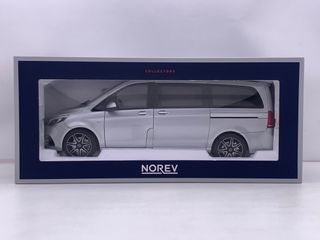 1:18 Mercedes V Klasse AMG Line 2018 Plata Norev
