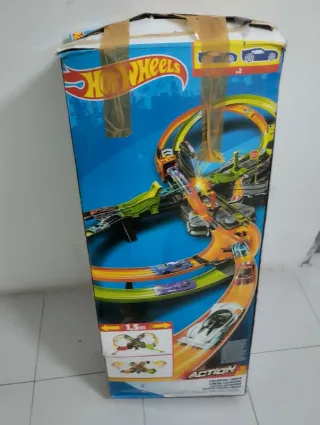 Hot Wheels Colossal Crash