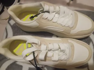 Zapatos Deportivos Mujer Beige y Blanco