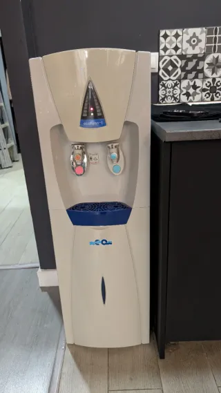Máquina dispensadora de agua Ecofuen-t