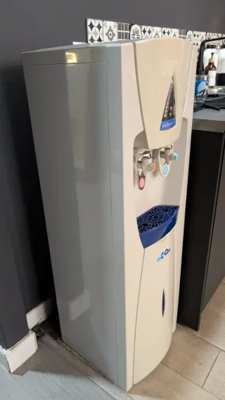 Máquina dispensadora de agua Ecofuen-t