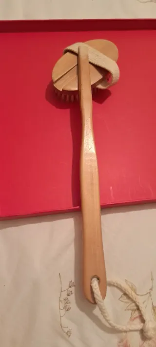 Spazzola per il corpo in legno