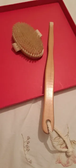 Spazzola per il corpo in legno