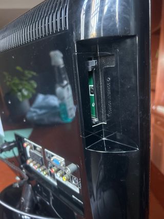 Television Samsung para piezas o arreglo.LE19R86BD