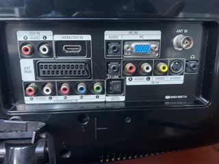 Television Samsung para piezas o arreglo.LE19R86BD