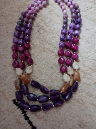 Collana multistrato viola e rosa