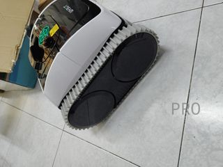 Robot limpiafondos de piscina WYBOT C1