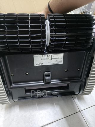 Robot limpiafondos de piscina WYBOT C1