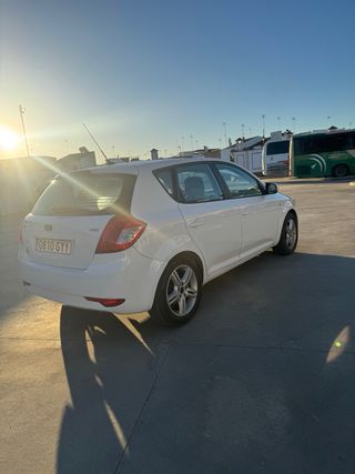 KIA Ceed 2011