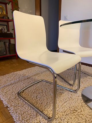 Mesa + Sillas Casamilano Cantilever minimalista