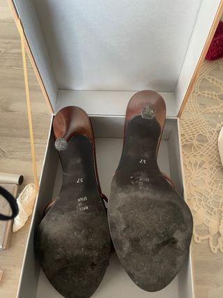 Manolo's Elda Zapatos Beige