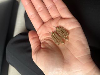 Pendientes dorados hoja con circonita - Parfois