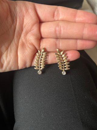 Pendientes dorados hoja con circonita - Parfois